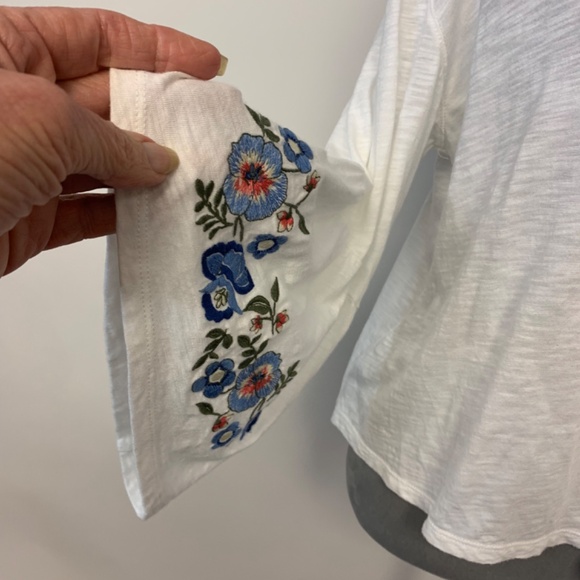 Hollister top womens xsmall white embroidered bell sleeves boho hippie - Picture 2 of 9